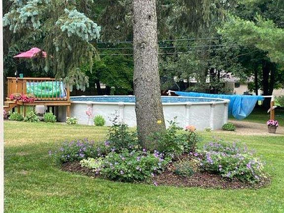 3rd image of 55281 Ester Dr