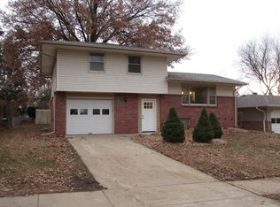 7611 Garland St, Lincoln, NE 68505