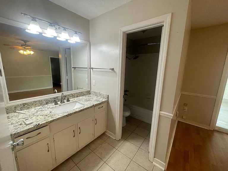 203 Cypress Dr — Photo 15