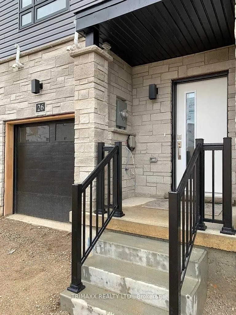 4 bed, $2,700 — Photo 2