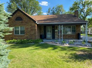 8107 Oakwood St, Ralston, NE 68127