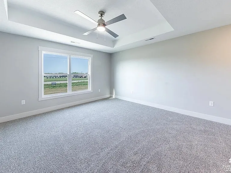 9168 Grammar Ct — Photo 3