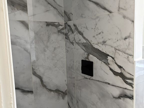 2nd image of 1201 Hancock St