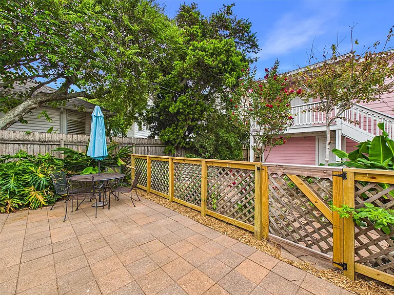 3602 Avenue S 1/2 — Photo 30