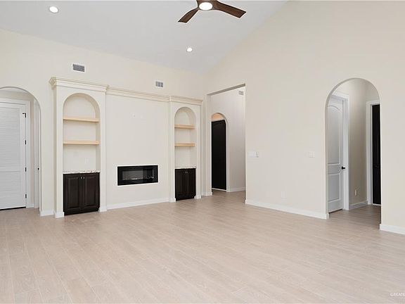 2nd image of 901 Grambling Ave