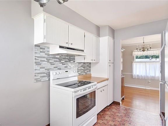 5th image of 2230 Parkwood Dr NW