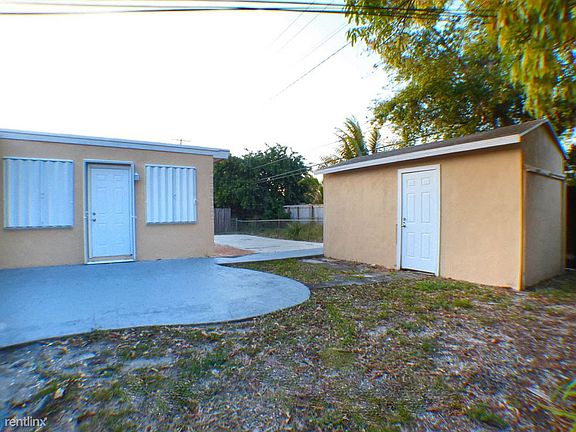 3rd image of 3601 NW 174th St