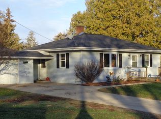 105 S Elm Ave, Gillett, WI 54124