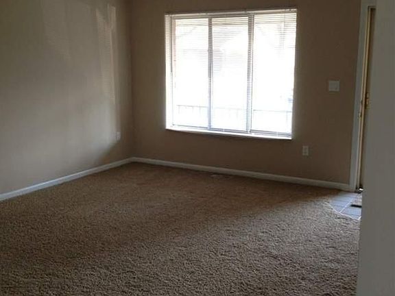 2nd image of 2301 Southlea Dr