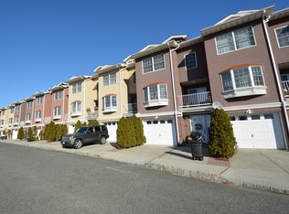 19 Harbor Front Plz, Elizabeth, NJ 07206