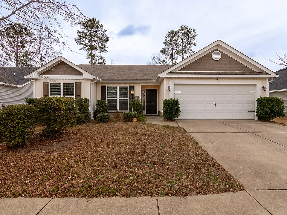 3237 Alexandria Dr