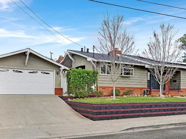 4990 Buti Park Dr, Castro Valley, CA 94546