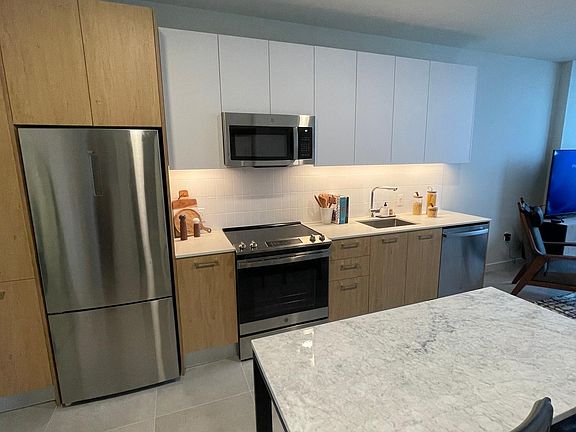 4th image of 285 NW 30th St #2213