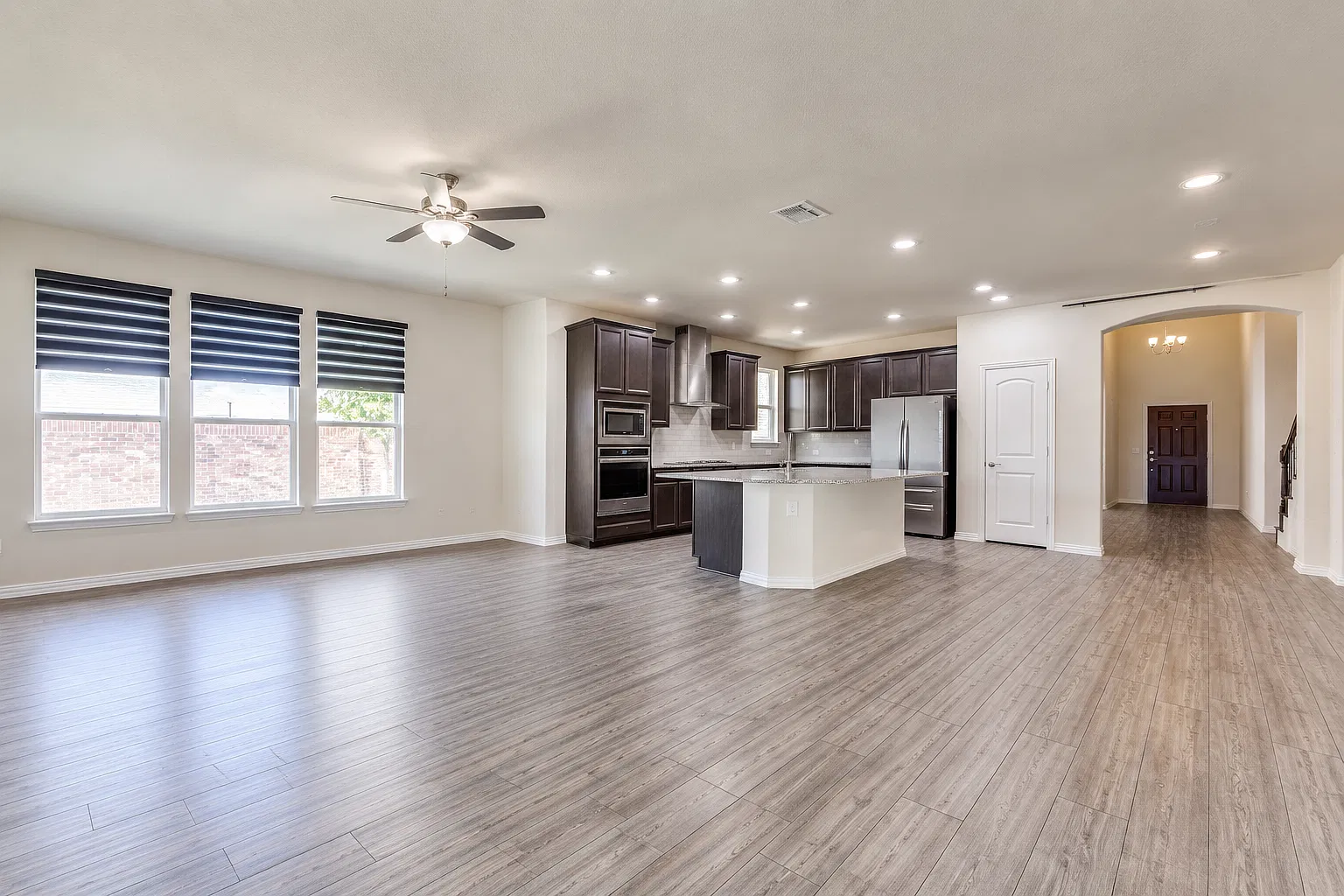 3 bed, 2651 sqft, $3,000 — Photo 3