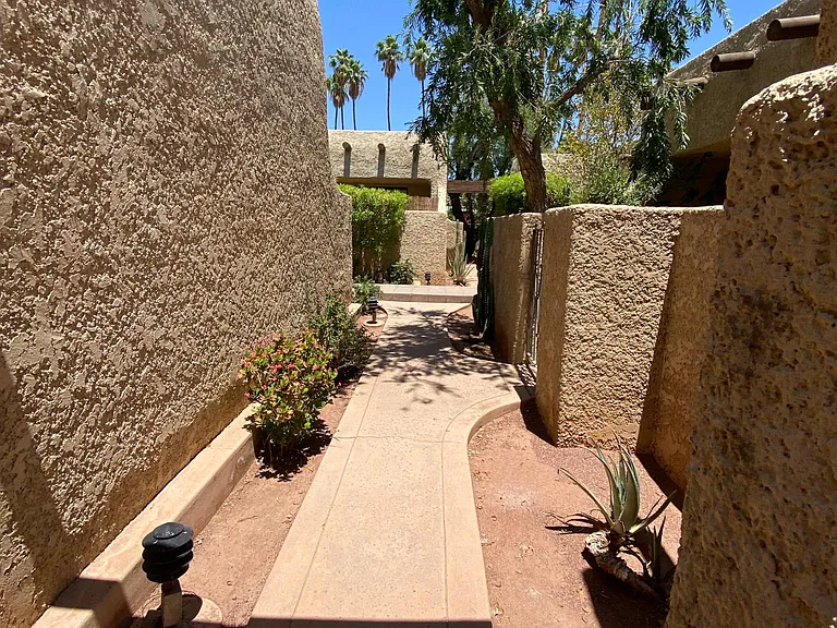 955 E Parocela Pl #6 — Photo 14