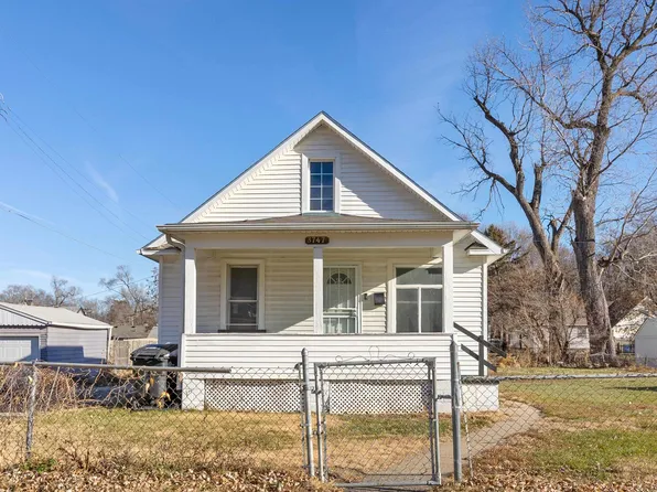 3747 N 44th St, Omaha, NE 68111