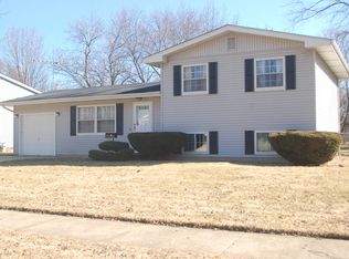 721 Darlington Ln, Crystal Lake, IL 60014