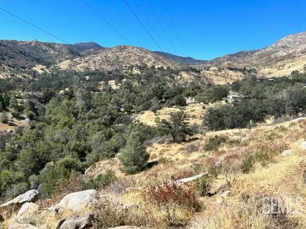 1907 Anchorage Ave, Wofford Heights, CA 93285