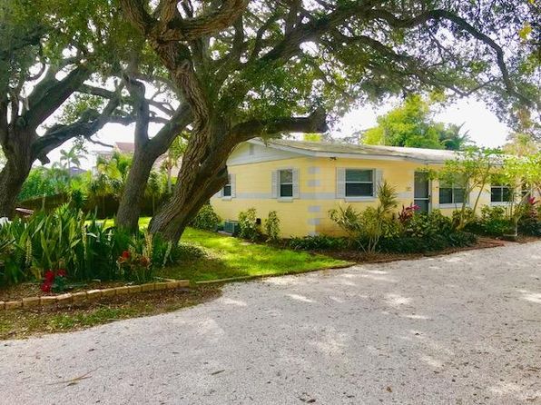 1557 S Banana River Dr