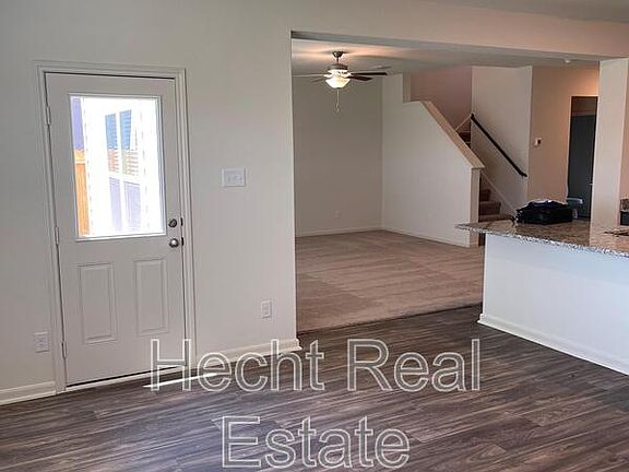4th image of 11022 Chatham Ct
