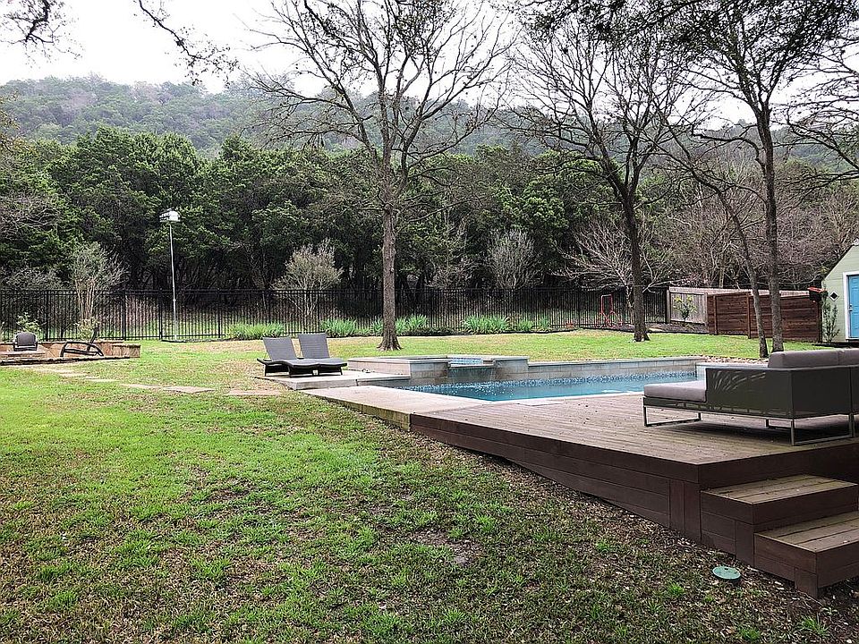 2nd image of 6601 Laurel Wood Dr
