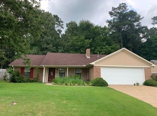 2006 Holly Hill Dr, Tupelo, MS 38801