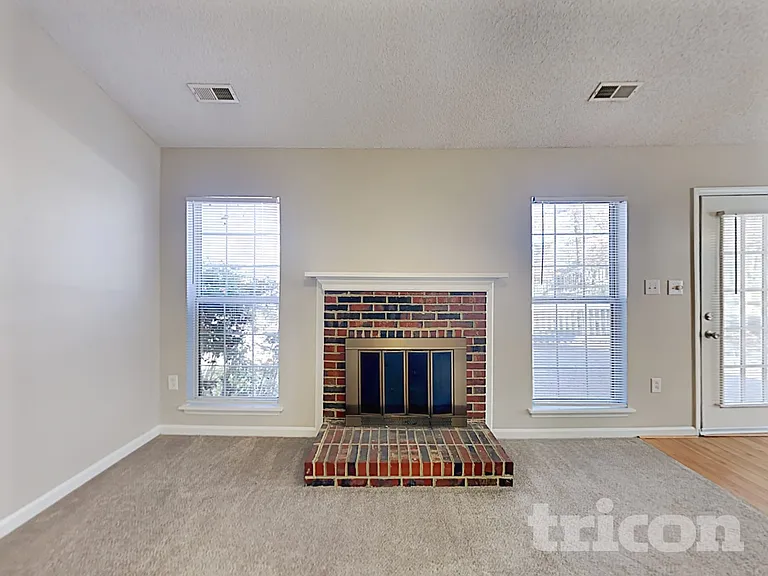 5207 Hedgecrest Pl — Photo 4