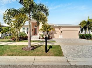 705 Pinckney Dr, Apollo Beach, FL 33572