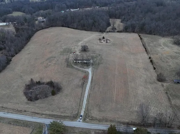 1312 Hollow Rd, Glasgow, KY 42141
