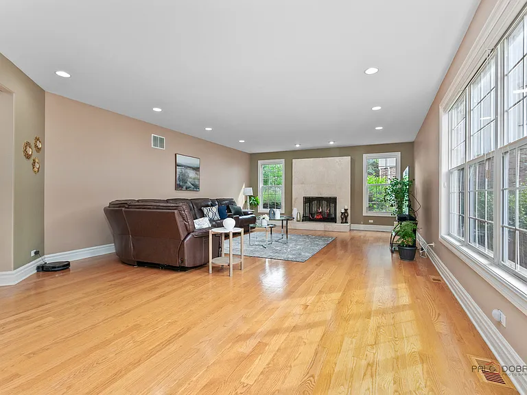 312 Camargo Ct — Photo 13
