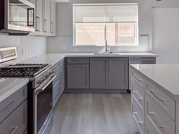 4th image of 3841 Richmond St APT 1