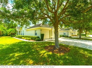 584 Grasslands Village Cir, Lakeland, FL 33803
