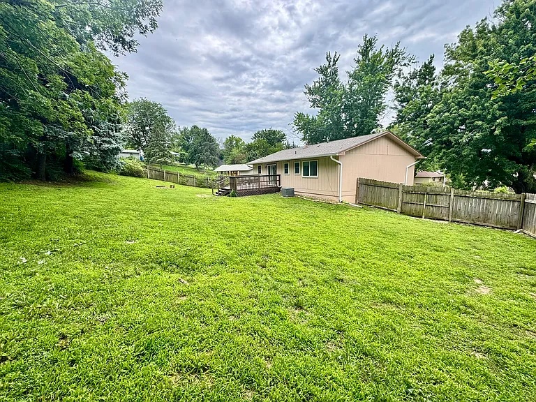 3003 Joann Ave — Photo 36