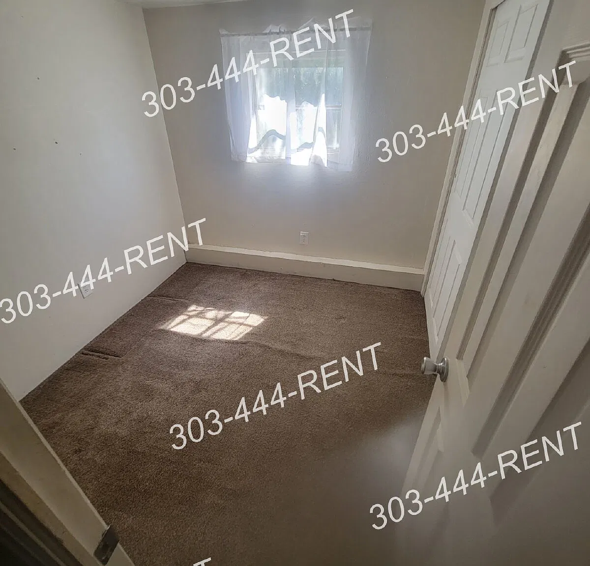 3 bed, 1.0 bath, 1272 sqft, $2,095 — Photo 4