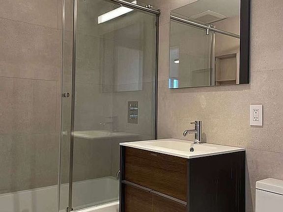 4th image of 37-14 Prince St #12D