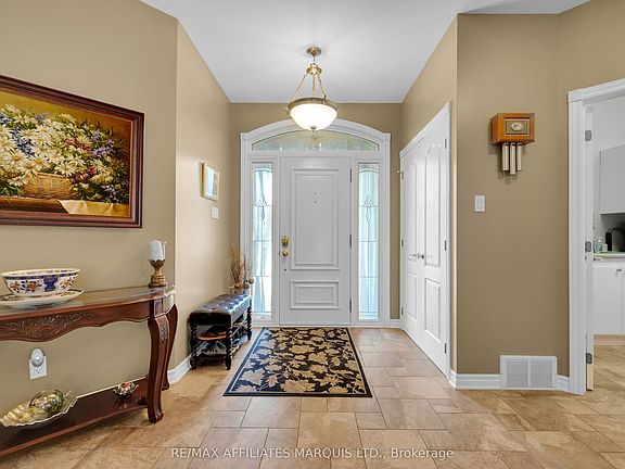 4th image of 6662 Sutherland Ave