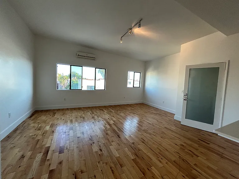 4356 Burns Ave #3 — Photo 4