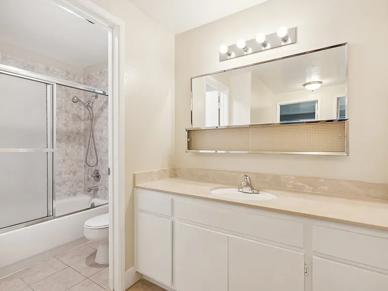 1910 Berryman Street — Photo 17