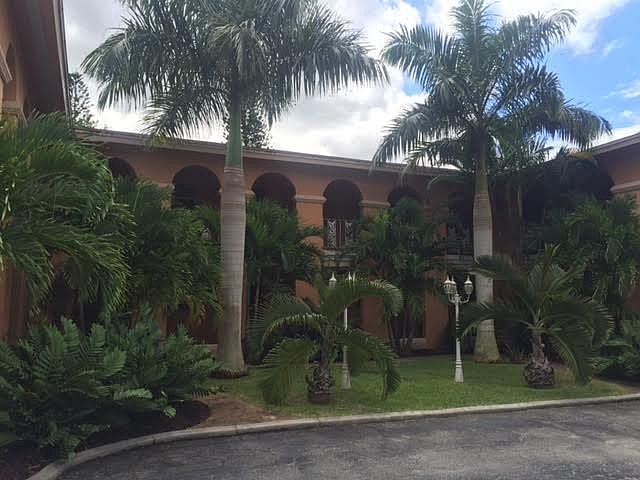 Welcome to Villas at Golf View!
