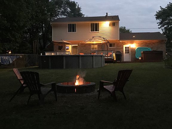 2nd image of 429 Windsor Dr