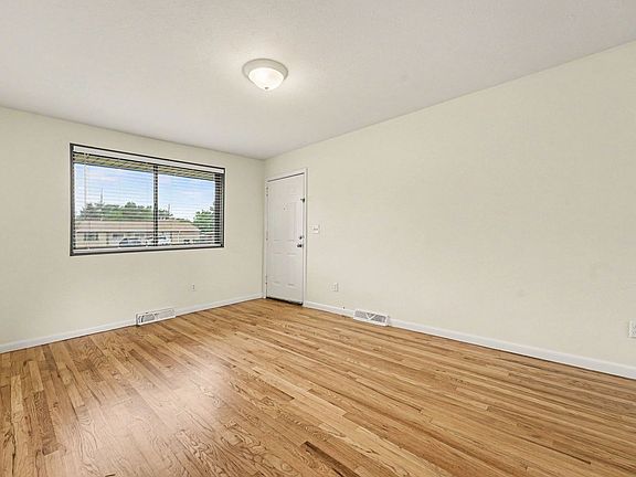 5th image of 76 Newland Ct