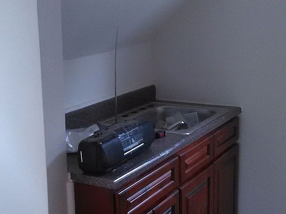 3rd image of 8575 148th St