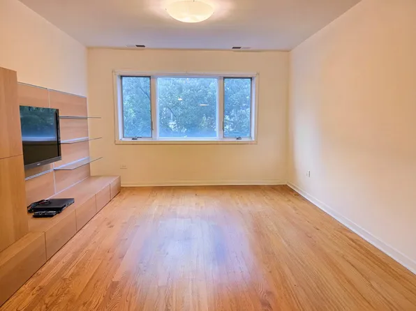 309 W 23rd St #406, Chicago, IL 60616