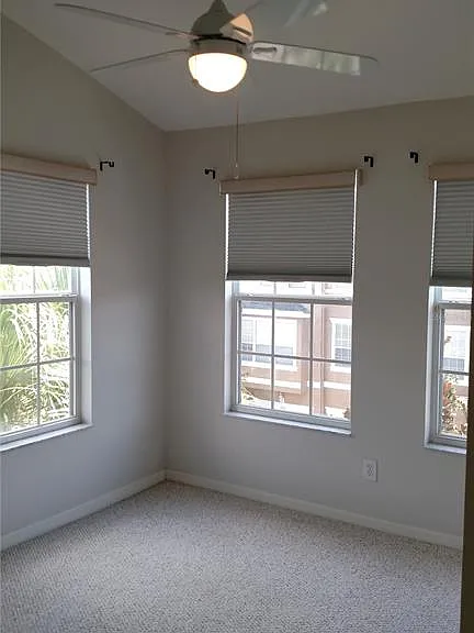 3043 Pointeview Dr — Photo 14