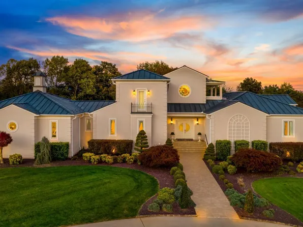 1229 Boone Hill Dr, Lynchburg, VA 24503