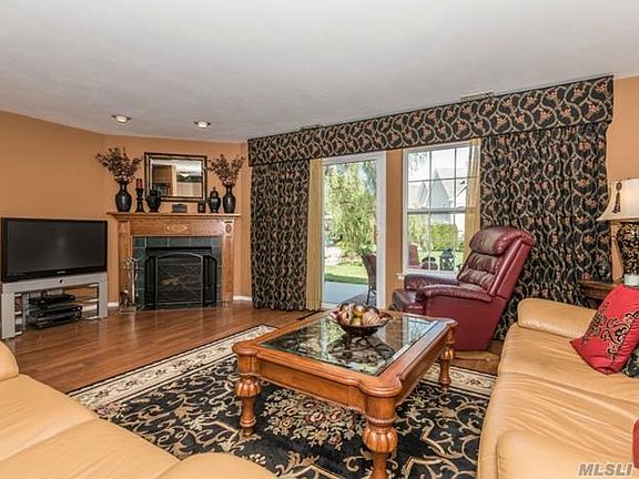 4th image of 312 Erik Dr