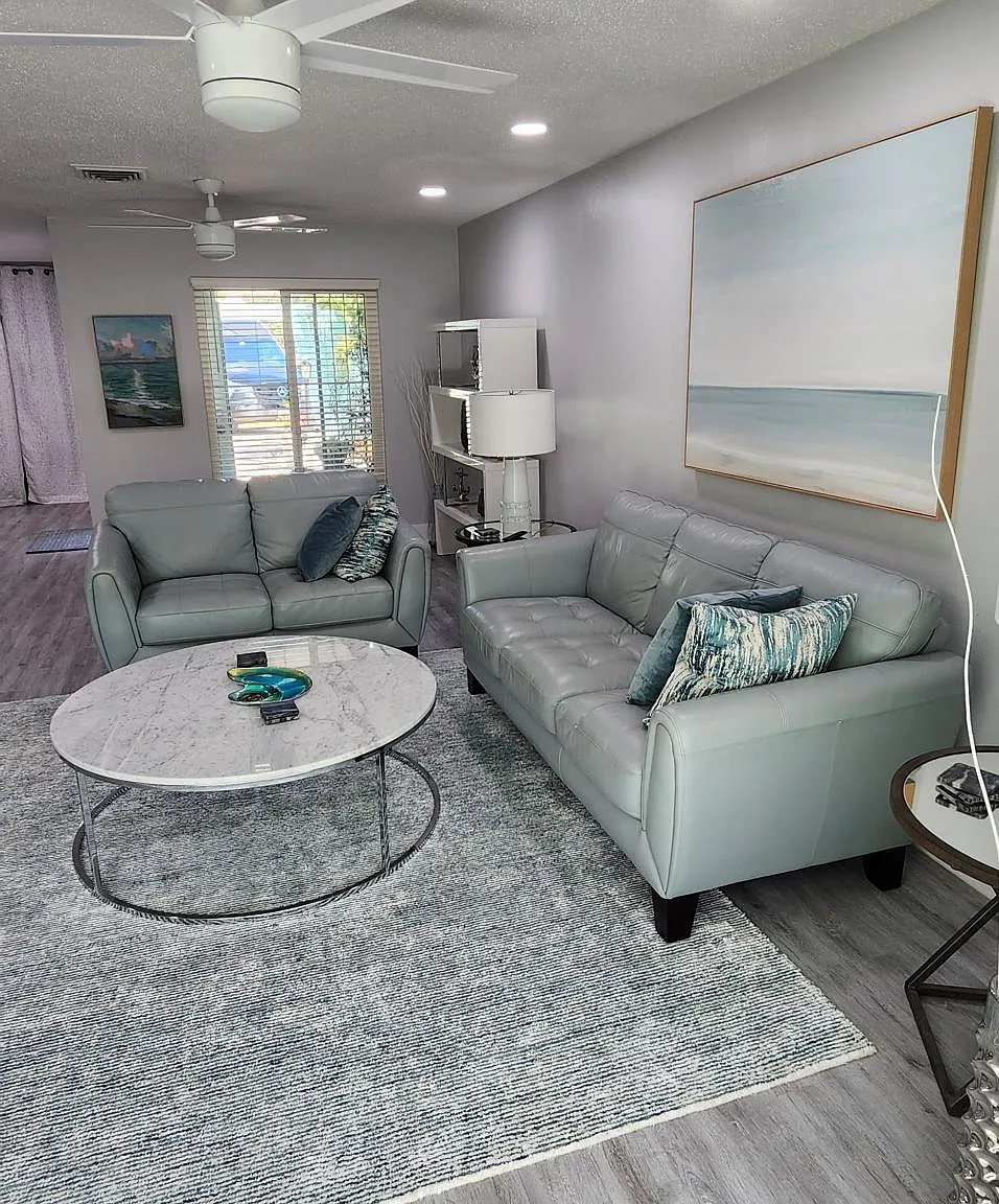 601 Heritage Ln — Photo 1