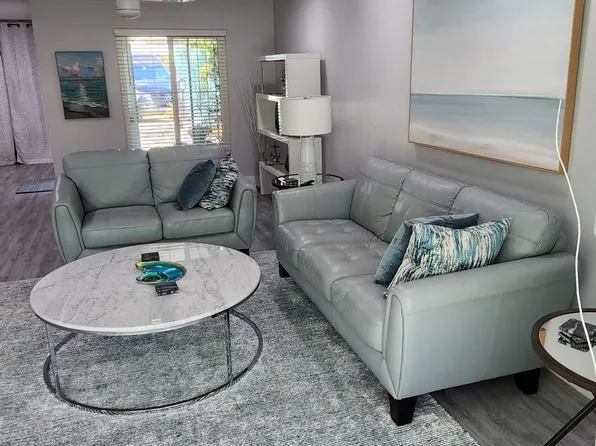 601 Heritage Ln APT A, Largo, FL 33770