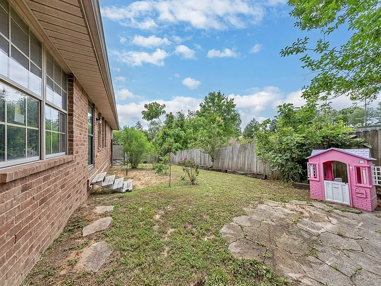 131 Bronze Cir — Photo 27