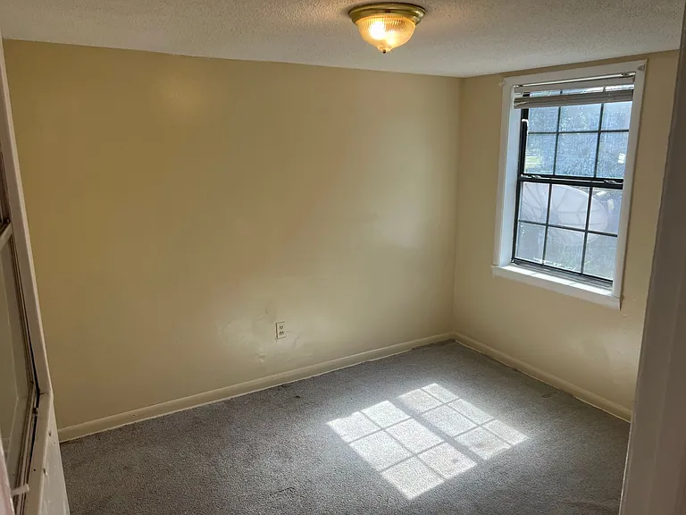 1801 Goodyear Ave — Photo 10